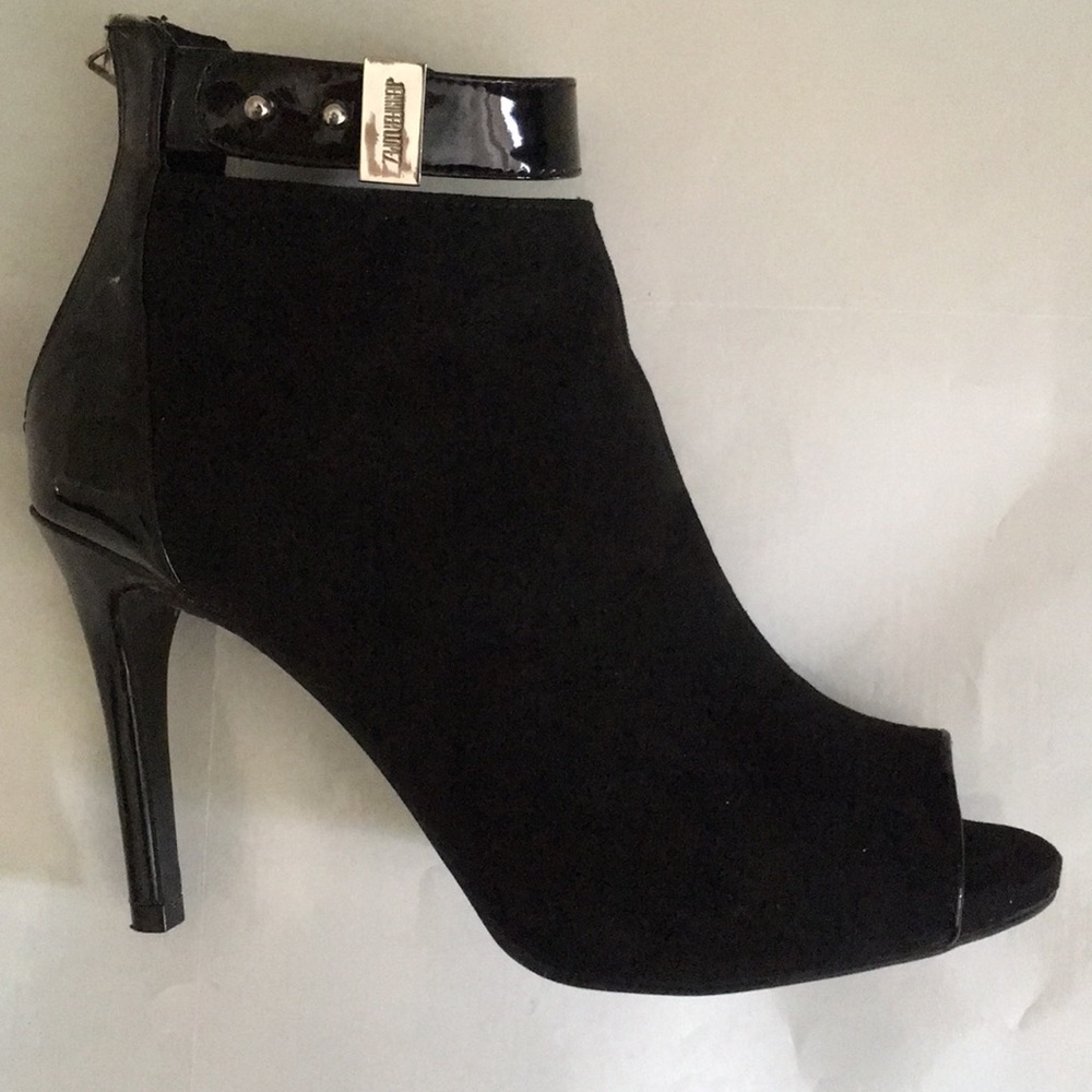 Jennifer Lopez shoes